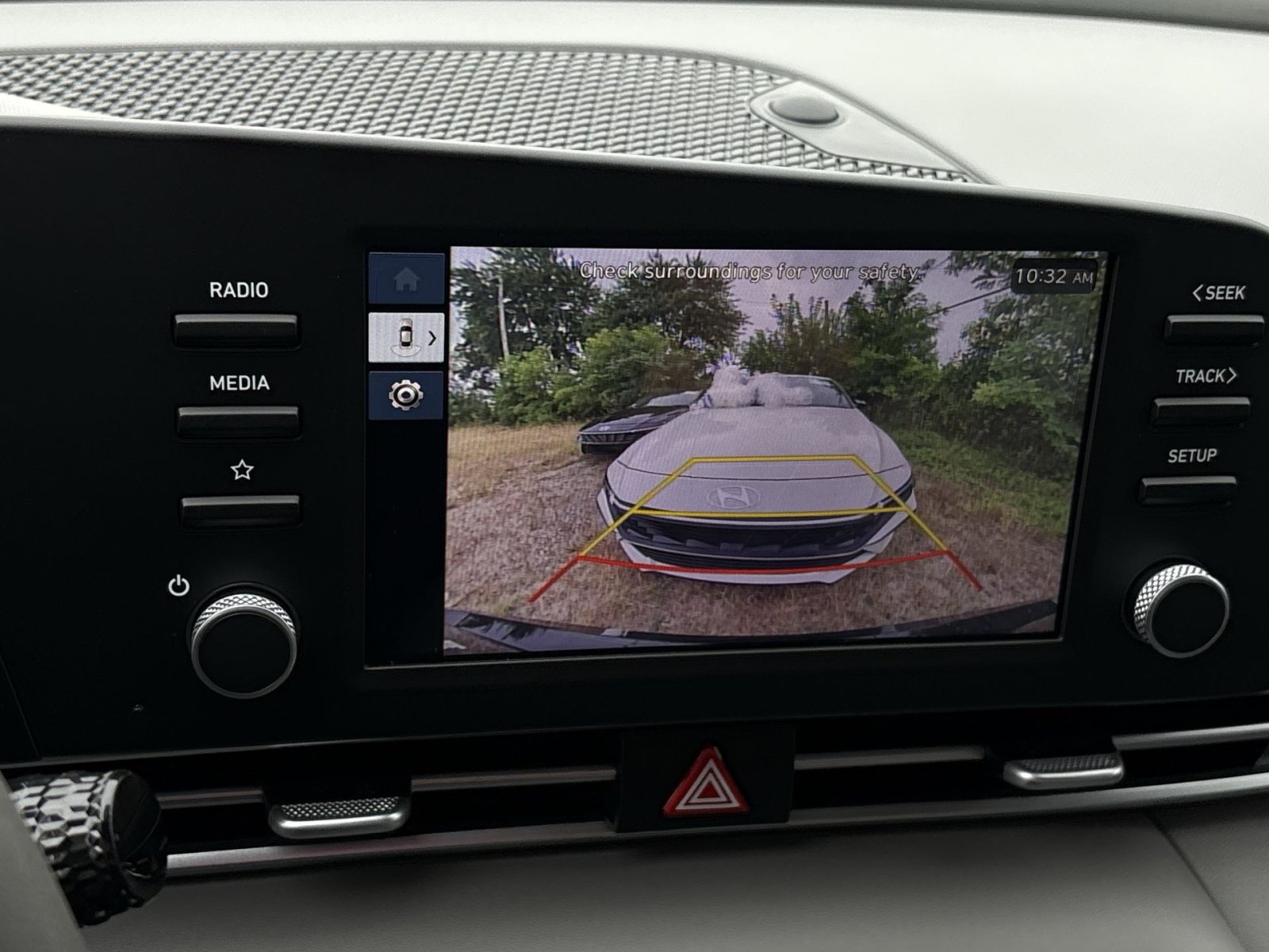 New 2026 Hyundai Elantra SE FWD image 19
