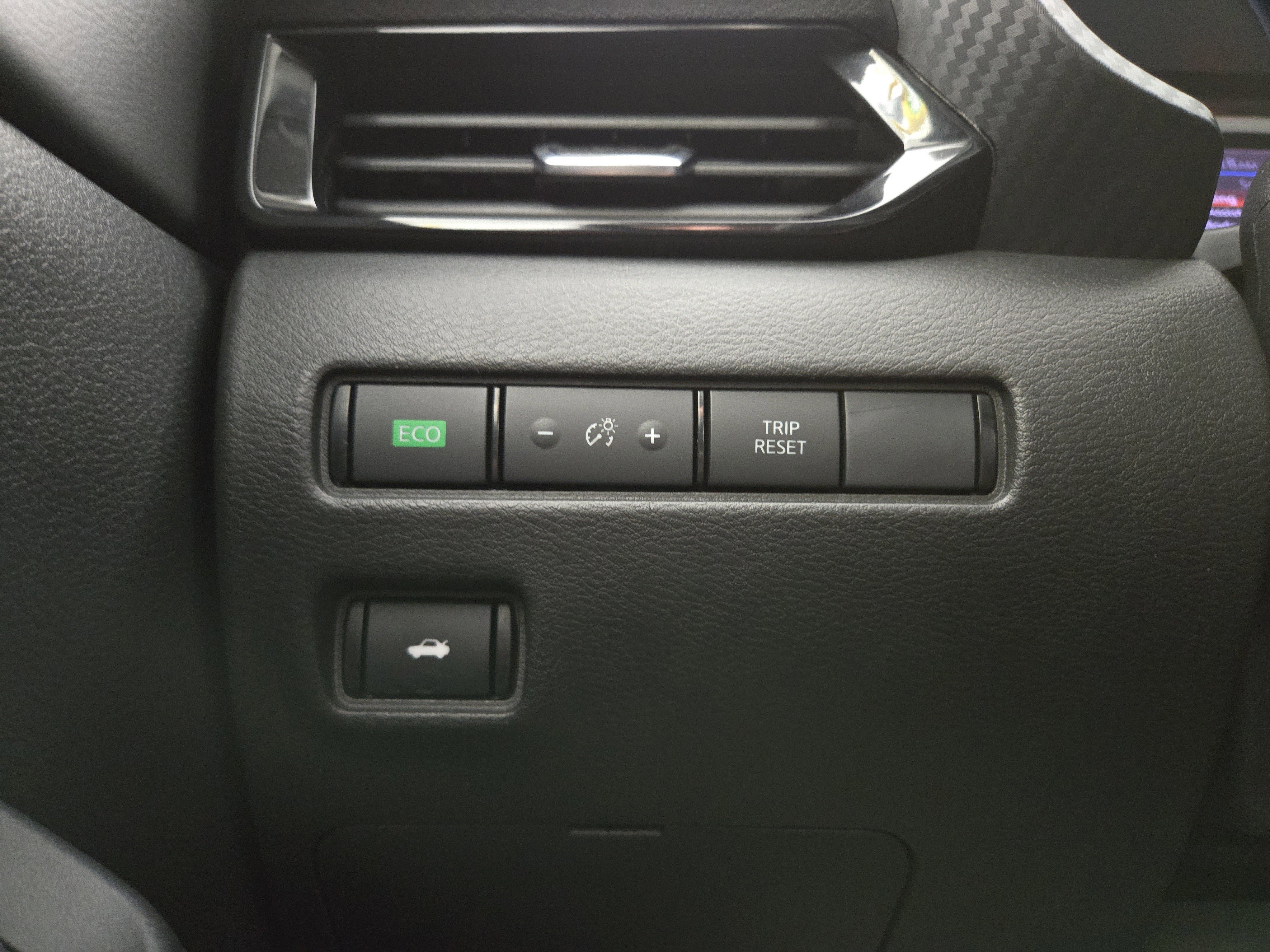 Used 2025 Nissan Sentra SV w/ All-Weather Package image 28