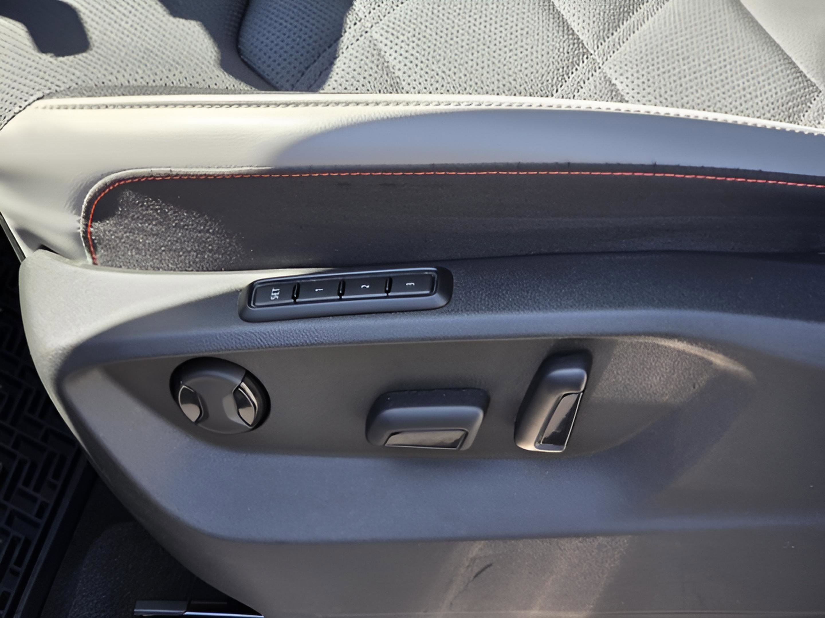 Used 2024 Volkswagen Atlas Peak Edition SEL image 14