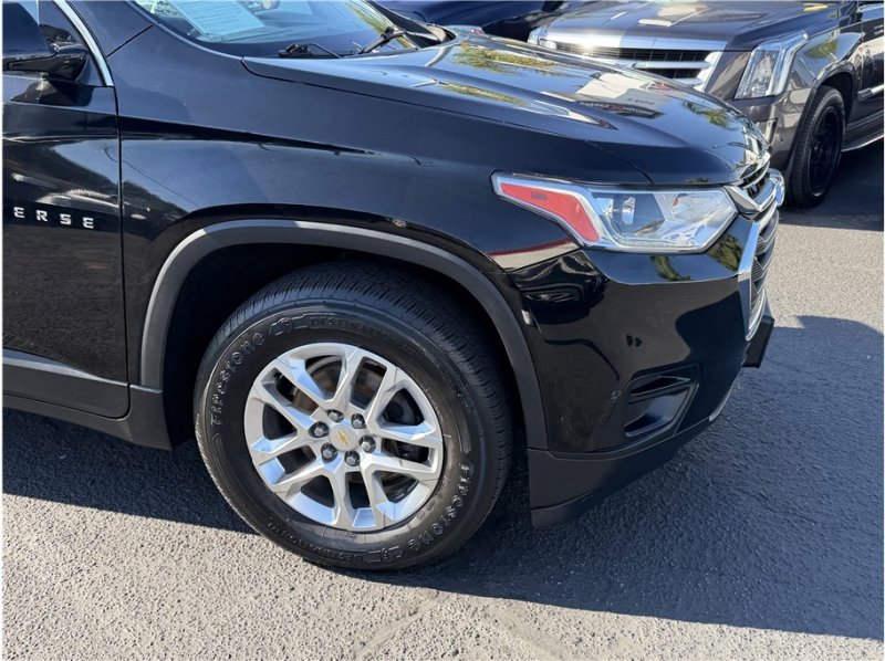 Used 2020 Chevrolet Traverse LS image 7