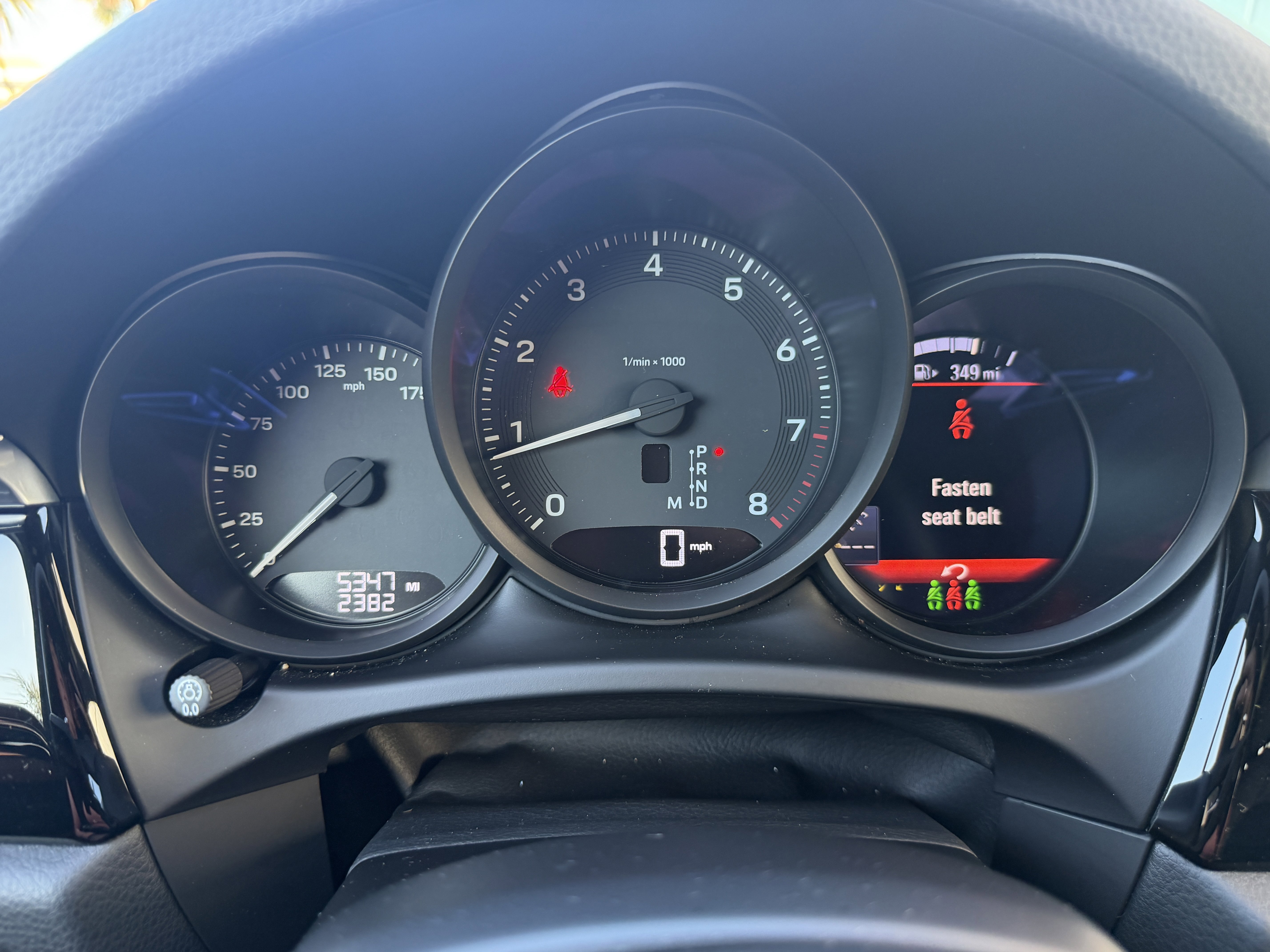 Used 2025 Porsche Macan image 36