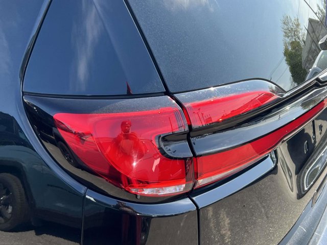 Certified 2021 Chrysler Pacifica Touring-L w/ Uconnect Theater Family Group FWD image 9