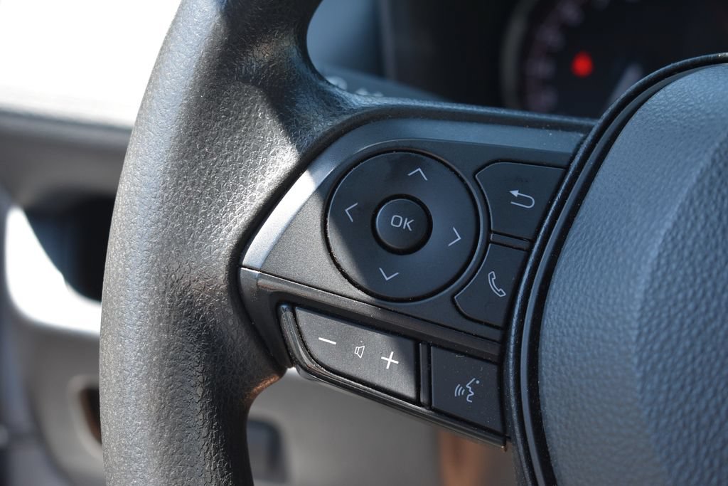 Used 2025 Toyota RAV4 XLE FWD image 14