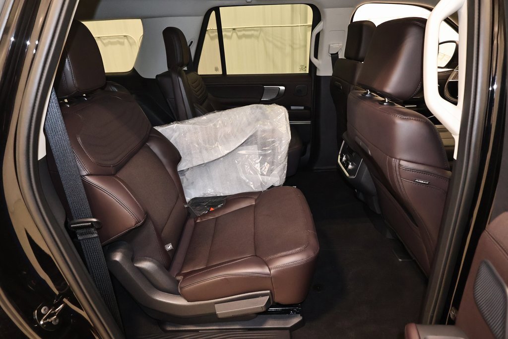 New 2025 Ford Expedition Max Platinum w/ Platinum Ultimate Package image 17