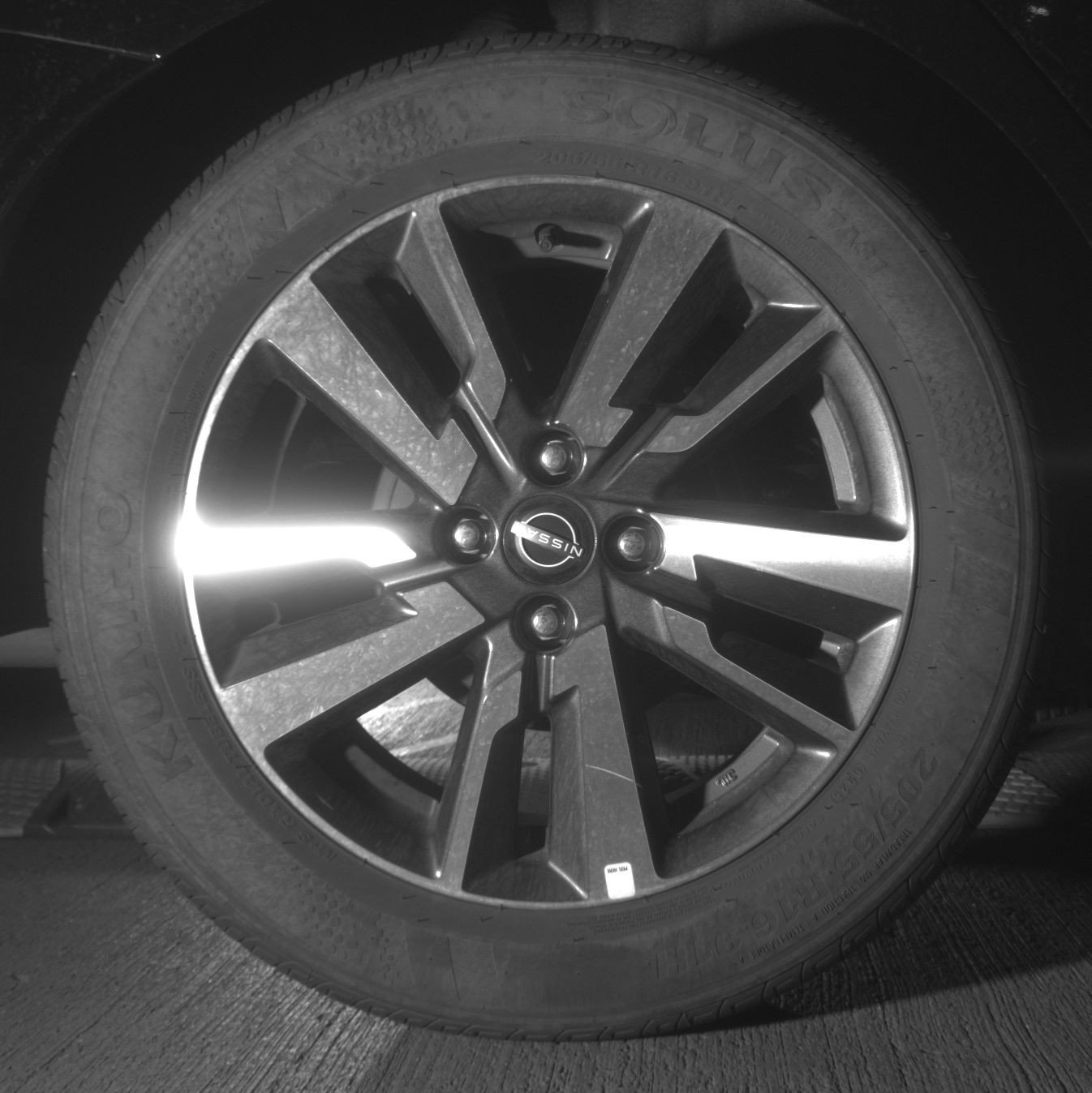 Used 2025 Nissan Versa SV FWD image 15