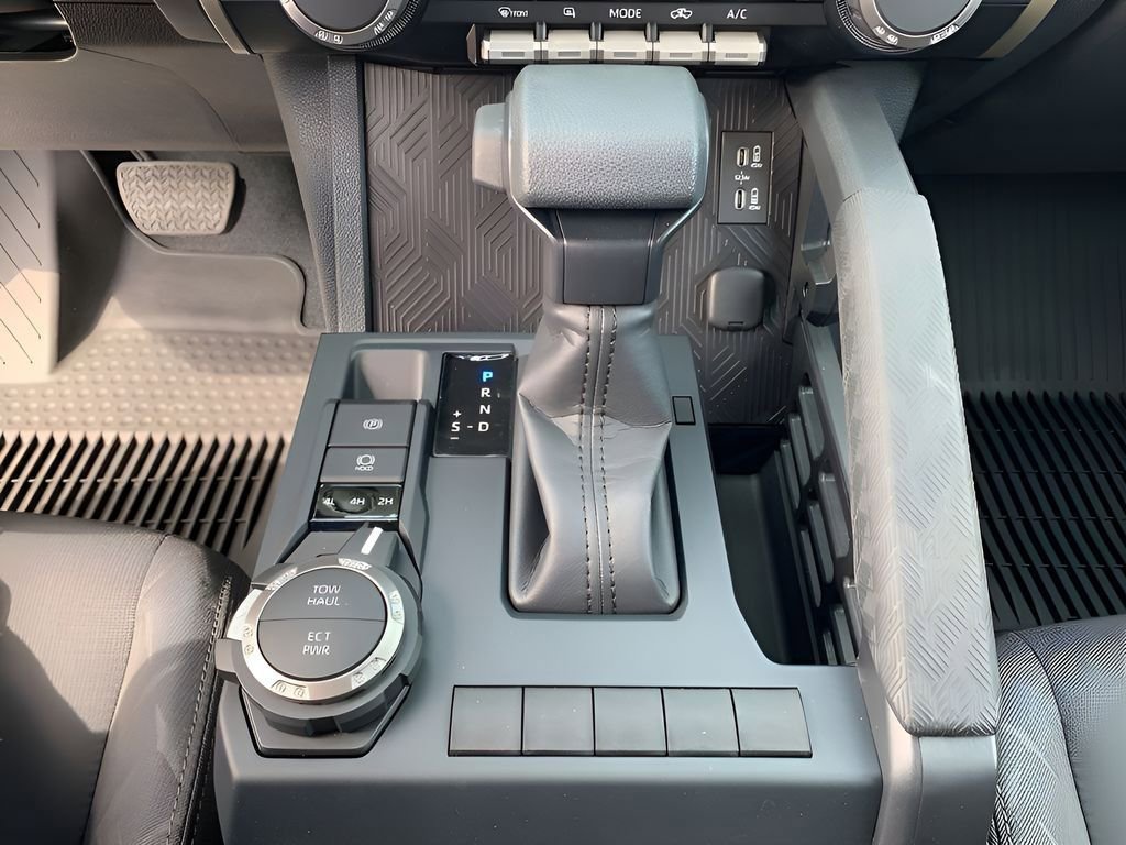 Used 2025 Toyota Tacoma SR5 image 36