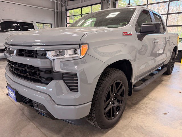 Used 2024 Chevrolet Silverado 1500 RST AWD/4WD image 4