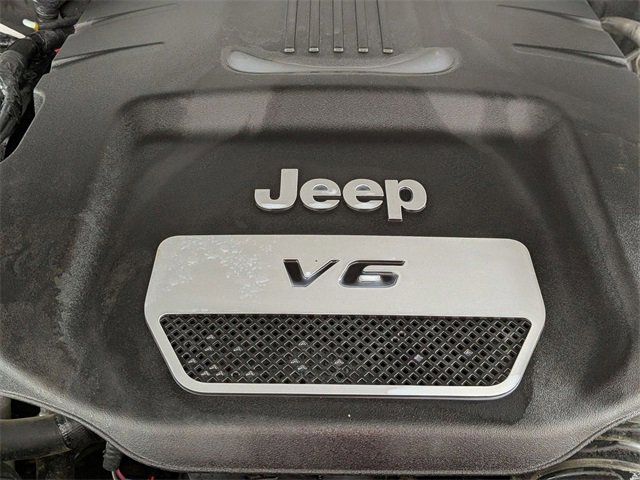 Used 2017 Jeep Wrangler Unlimited Rubicon w/ Connectivity Group image 27