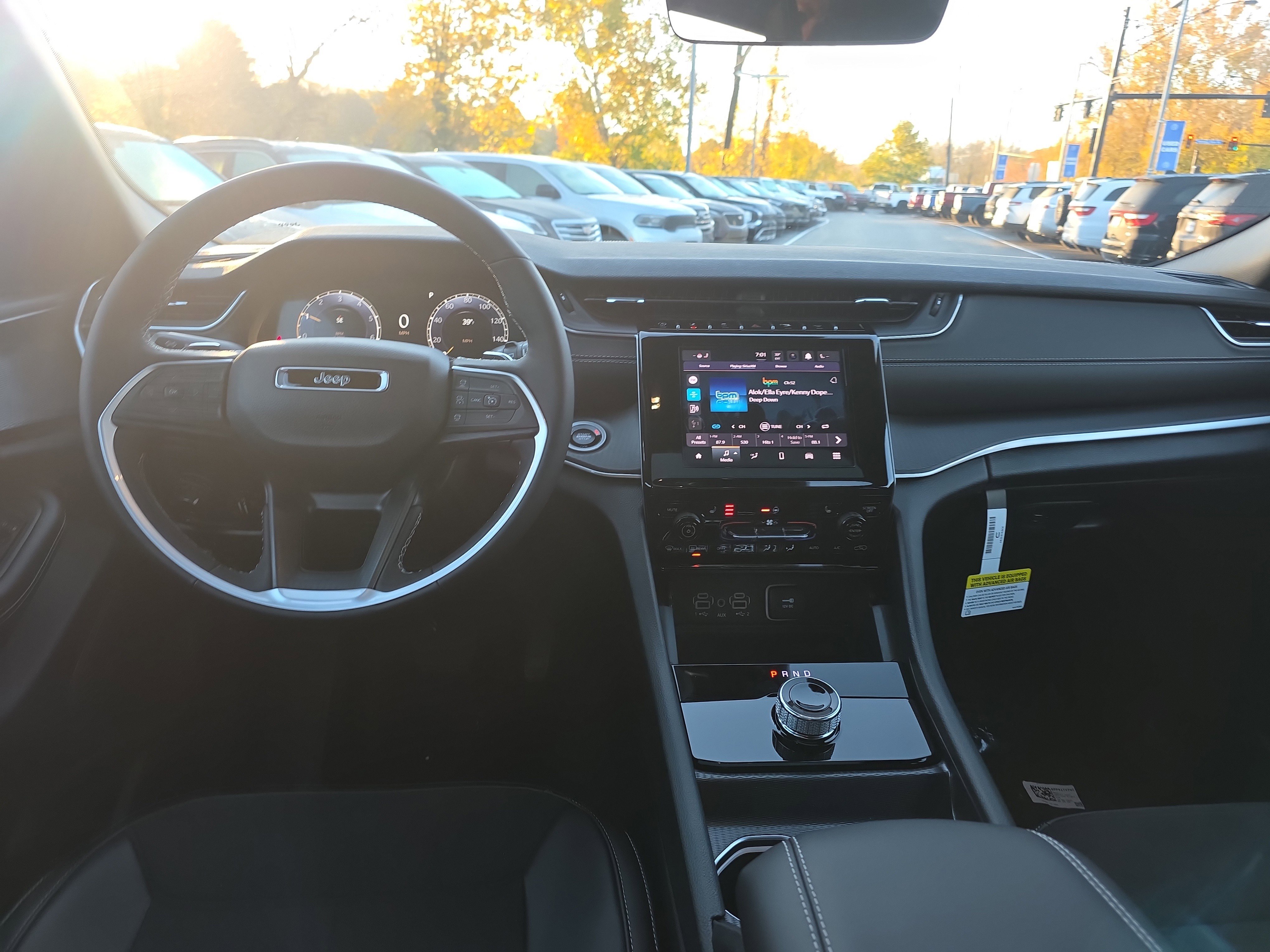 New 2025 Jeep Grand Cherokee Altitude image 15
