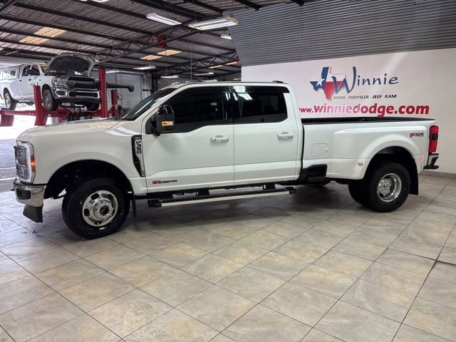 Used 2024 Ford F350 Lariat w/ FX4 Off-Road Package image 10