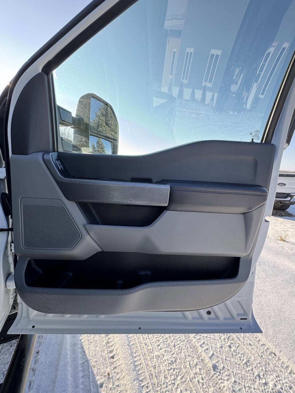 Used 2023 Ford F350 XLT w/ Camper Package image 62