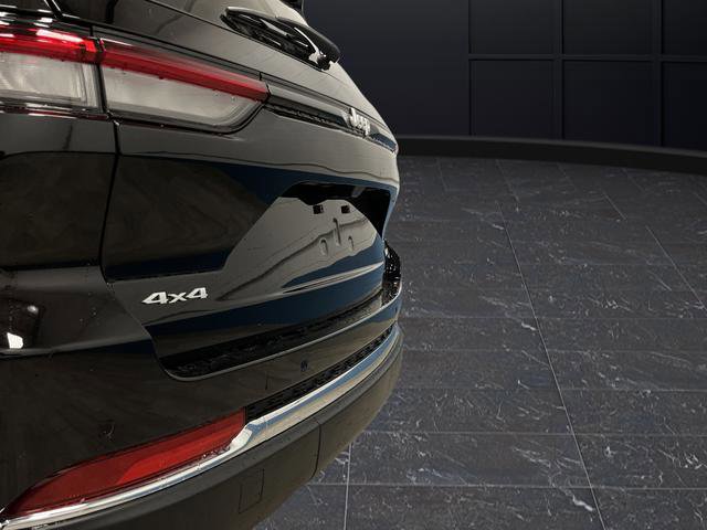 New 2025 Jeep Grand Cherokee Limited w/ Trailer Tow Package image 36