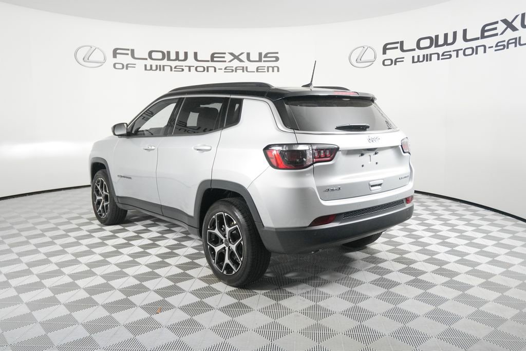 Used 2025 Jeep Compass Limited w/ Sun & Sound Group image 5