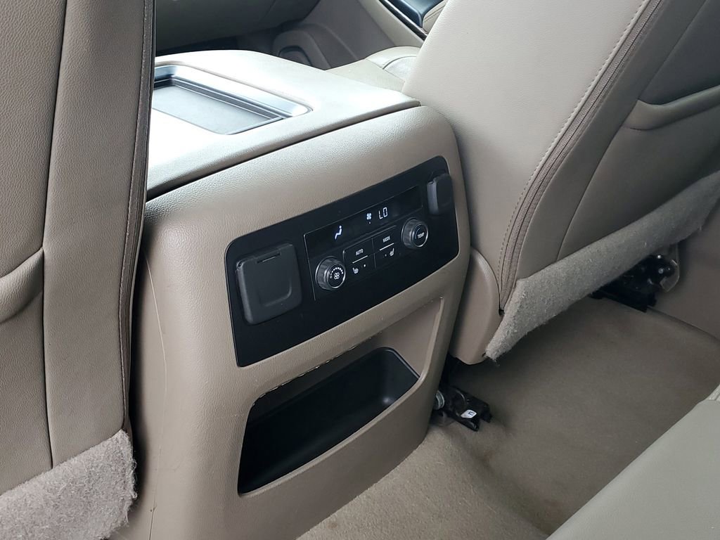 Used 2019 GMC Yukon XL SLT image 12