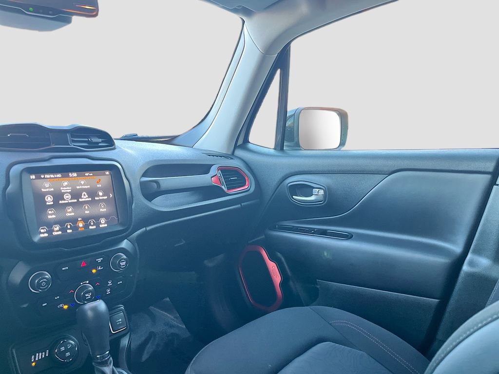 Used 2023 Jeep Renegade Trailhawk AWD/4WD image 23