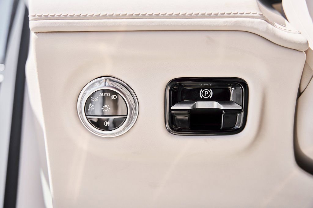 Used 2025 Mercedes-Benz Maybach EQS 680 4MATIC image 67