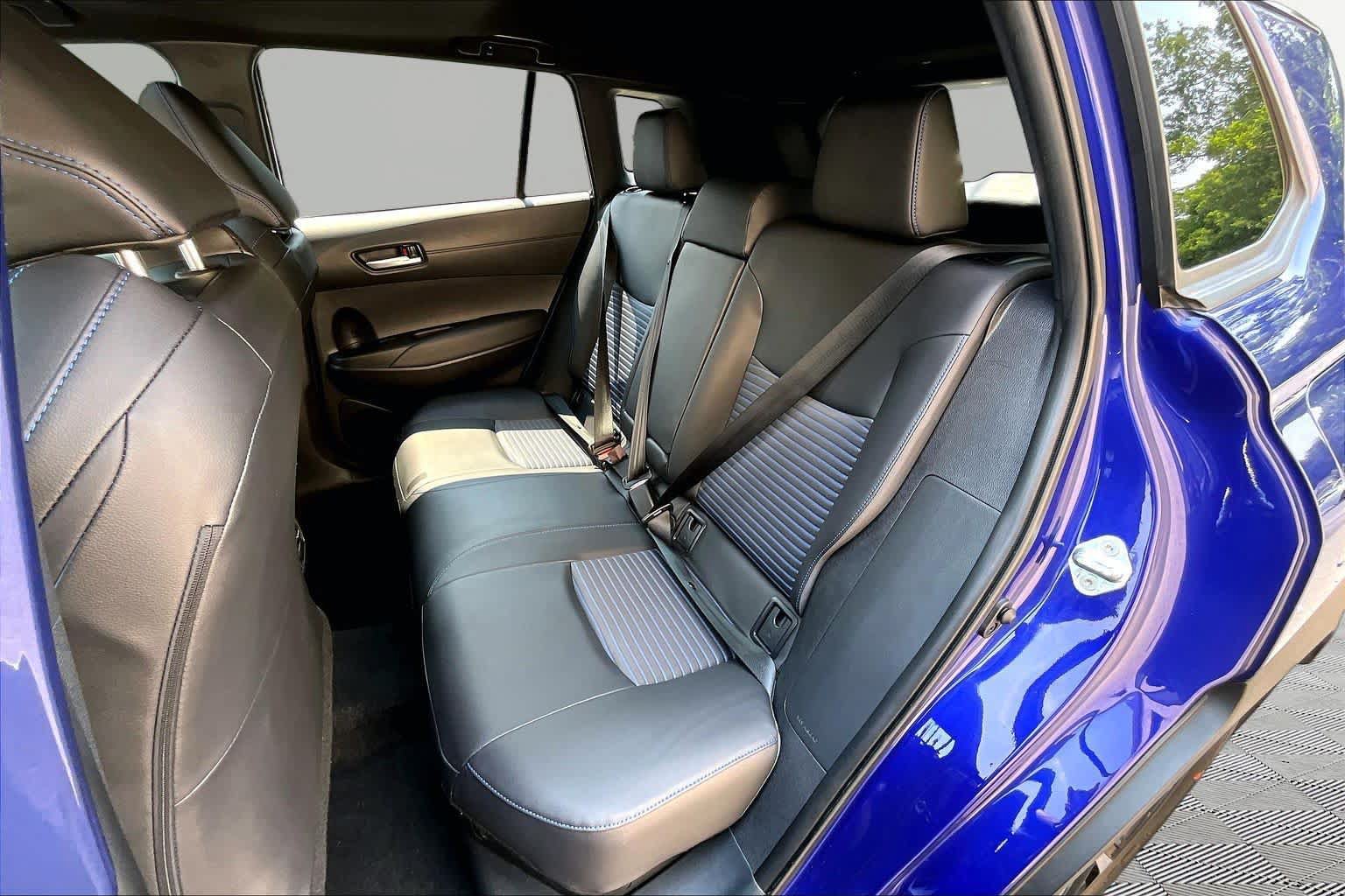 Used 2024 Toyota Corolla Cross AWD Hybrid w/ Convenience Package image 21