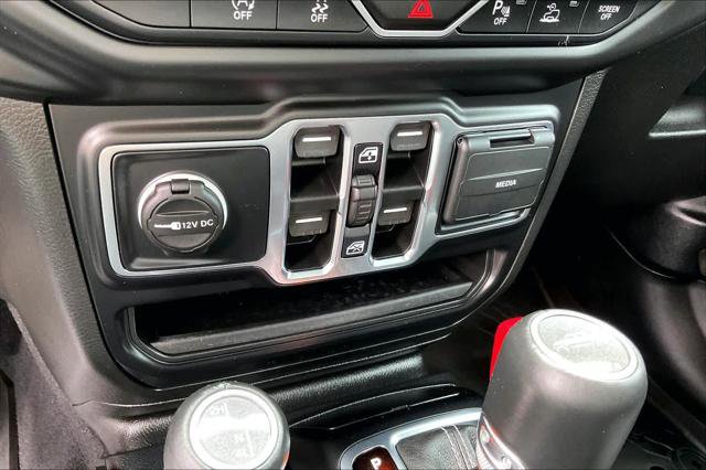 Certified 2021 Jeep Gladiator Overland w/ Popular Equipment Package AWD/4WD image 28