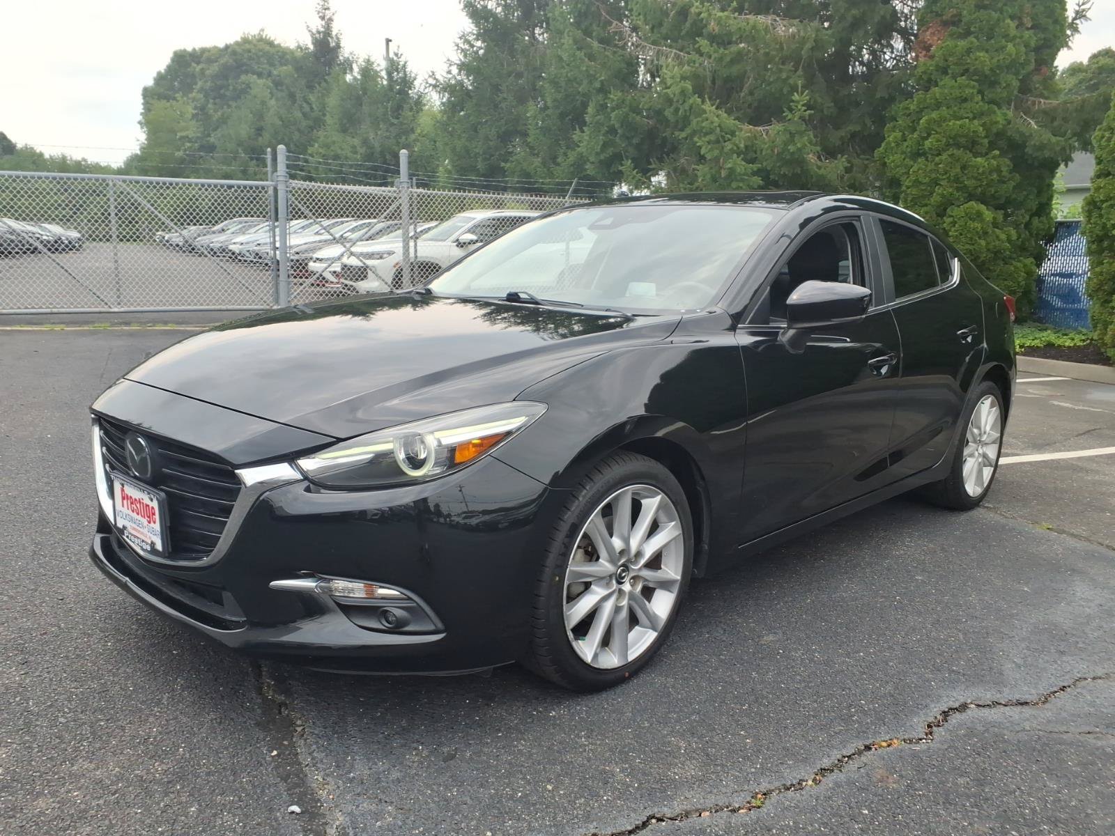 Used 2017 MAZDA MAZDA3 Grand Touring w/ Premium Equipment Package FWD image 5