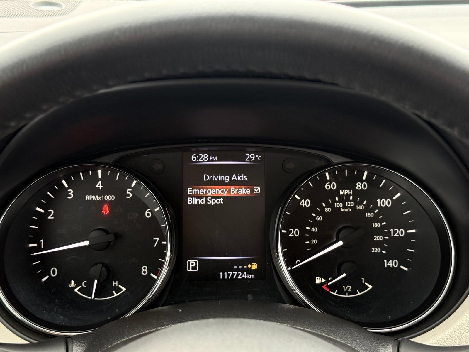 Used 2018 Nissan Rogue Sport SL AWD/4WD image 33