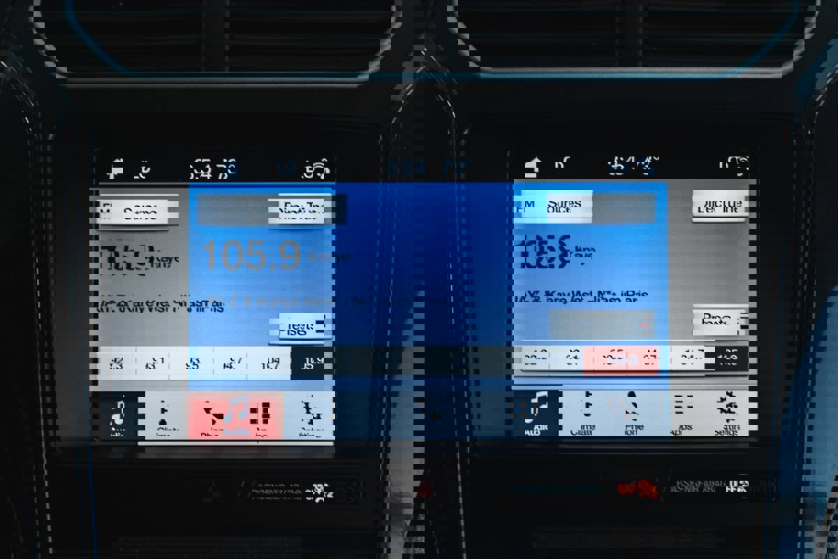 Used 2019 Ford Explorer XLT w/ Equipment Group 201A image 22