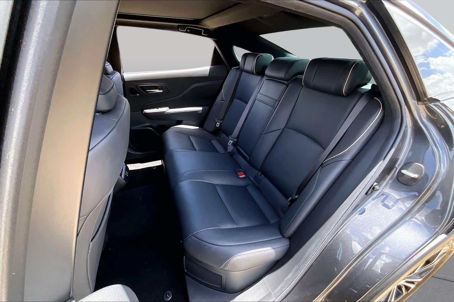 Used 2023 Toyota Crown AWD/4WD image 19