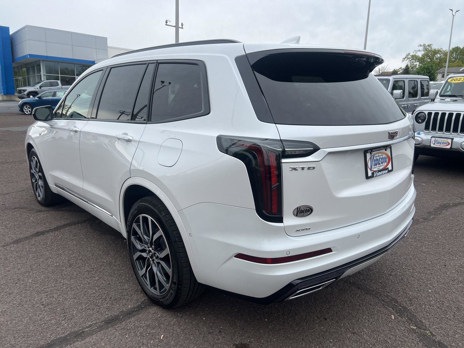 Used 2025 Cadillac XT6 Sport w/ Platinum Package AWD/4WD image 5