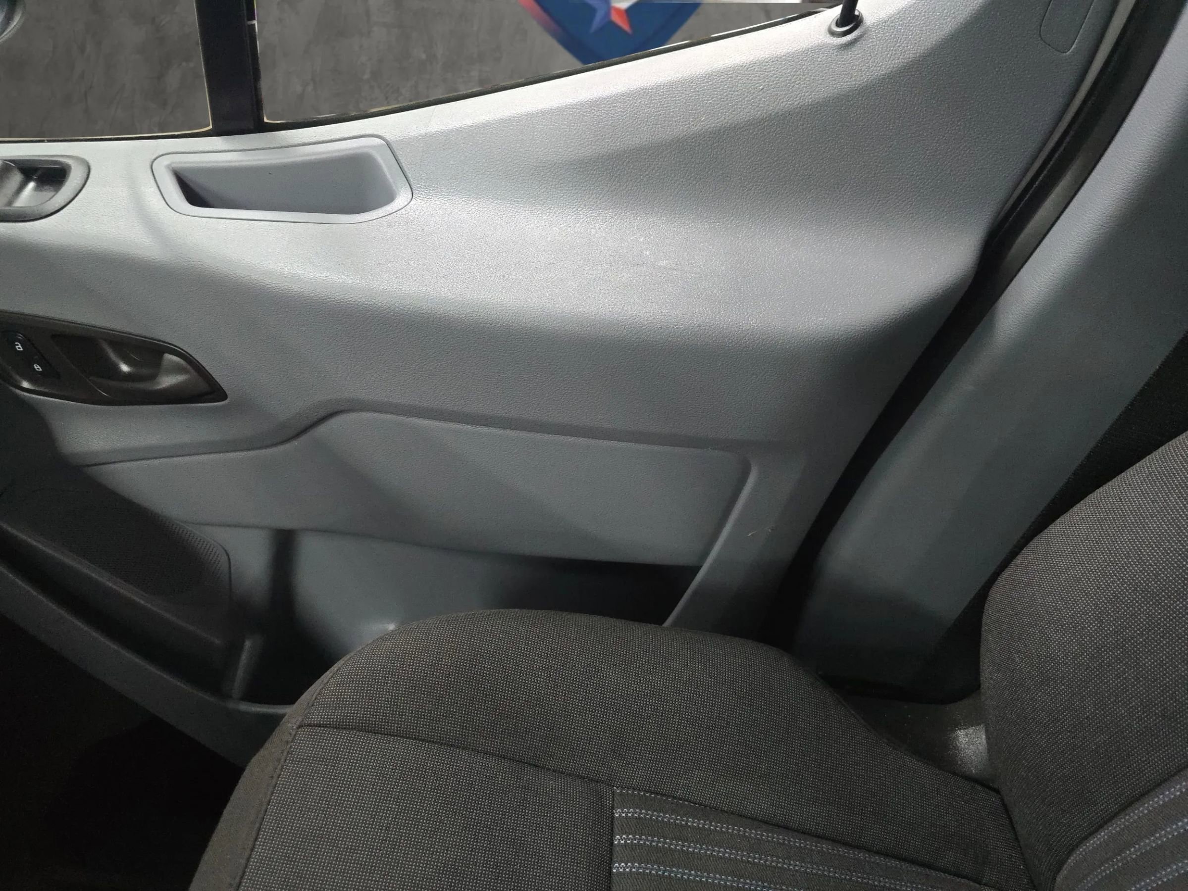 Used 2017 Ford Transit 150 XLT image 35