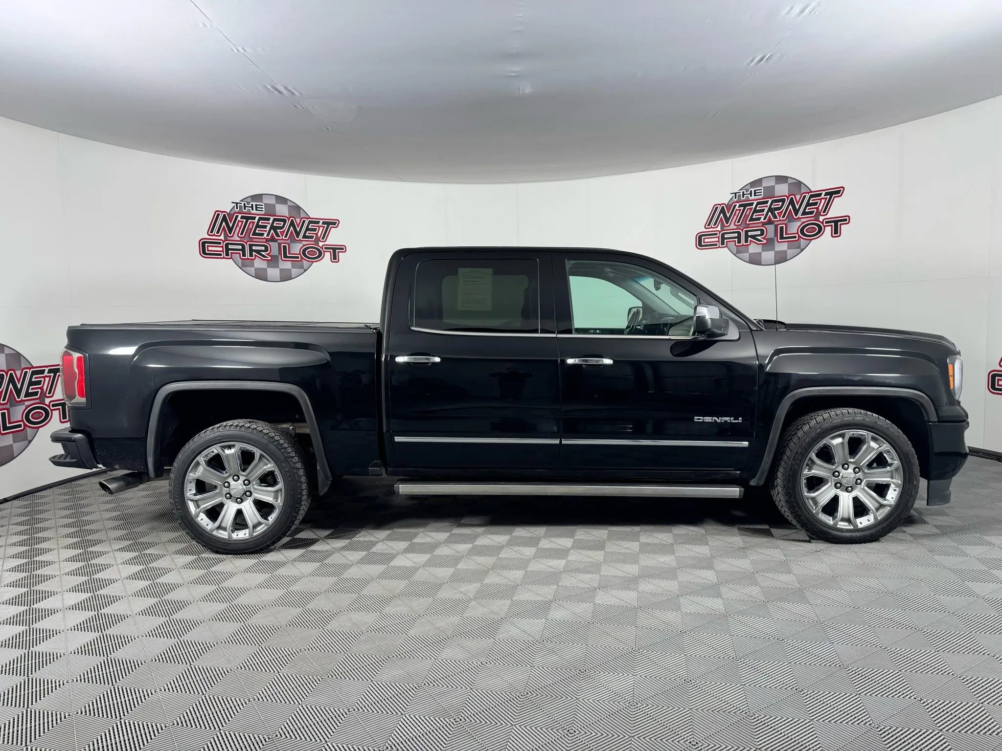 Used 2018 GMC Sierra 1500 Denali w/ Denali Ultimate Package image 8