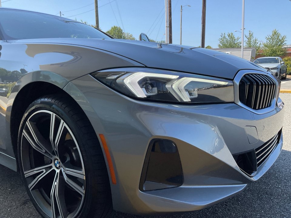 Used 2023 BMW 330i xDrive Sedan w/ Premium Package AWD/4WD image 26