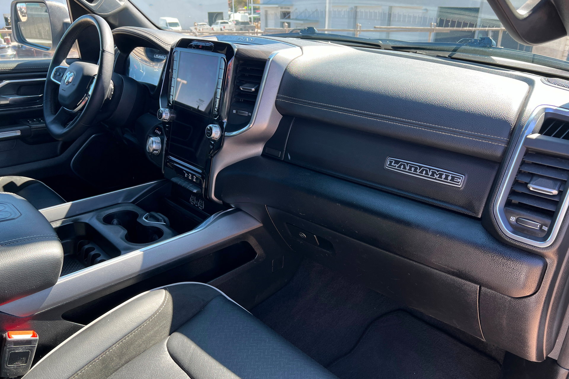 Used 2025 RAM 1500 Laramie image 23