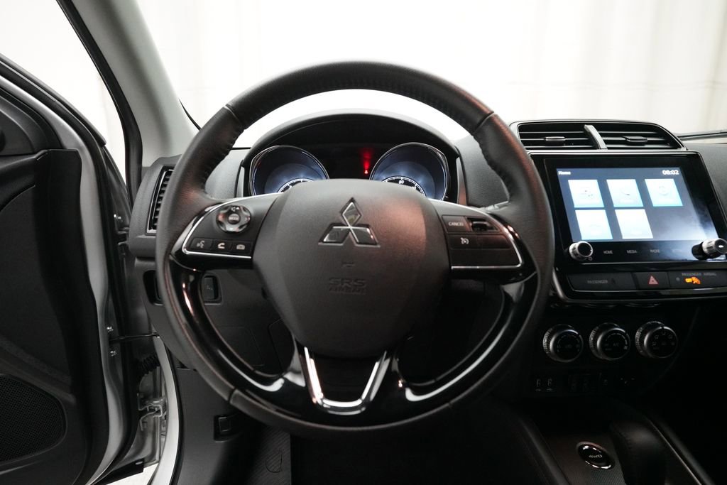 Used 2025 Mitsubishi Outlander Sport SE image 4