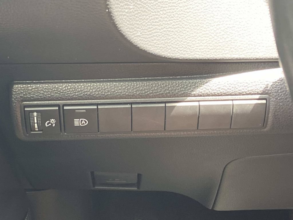 Used 2024 Toyota Corolla SE FWD image 25