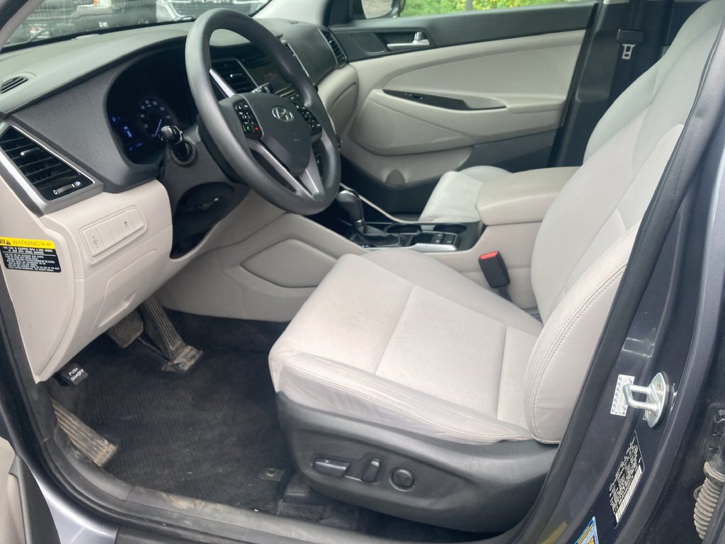 Used 2017 Hyundai Tucson SE w/ SE Popular Package 02 AWD/4WD image 12
