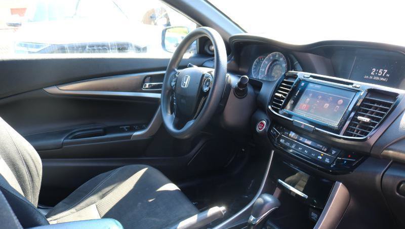 Used 2017 Honda Accord EX image 16