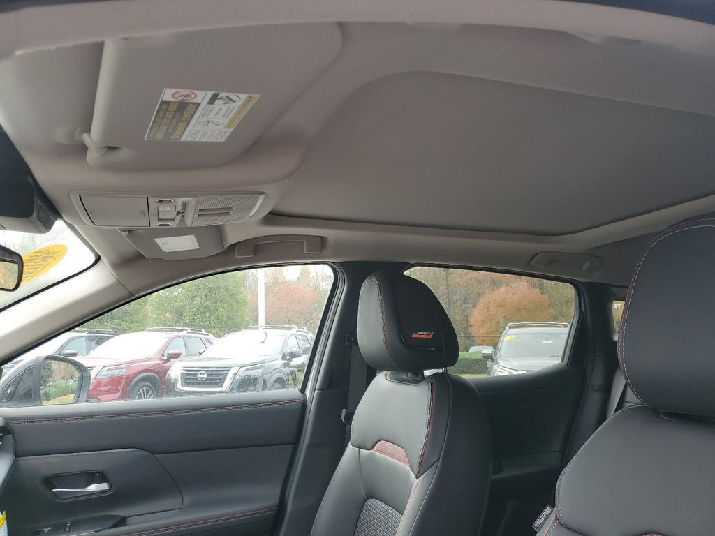 New 2026 Nissan Kicks SR w/ SR Premium Package FWD image 15