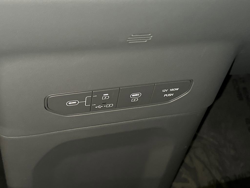 Certified 2024 Kia EV9 Wind image 33