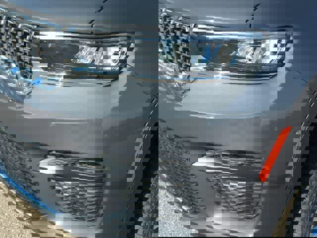 Used 2025 Jeep Grand Cherokee Laredo image 11