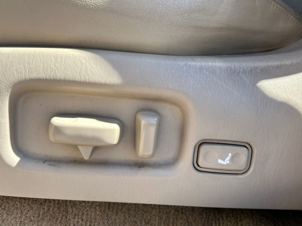 Used 2000 Toyota Land Cruiser image 17