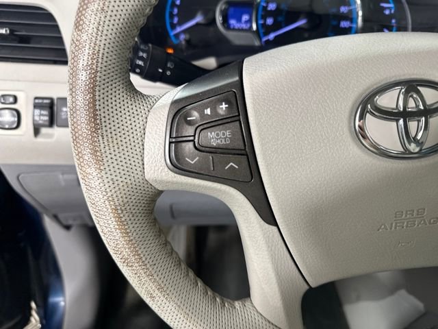 Used 2011 Toyota Sienna XLE image 15