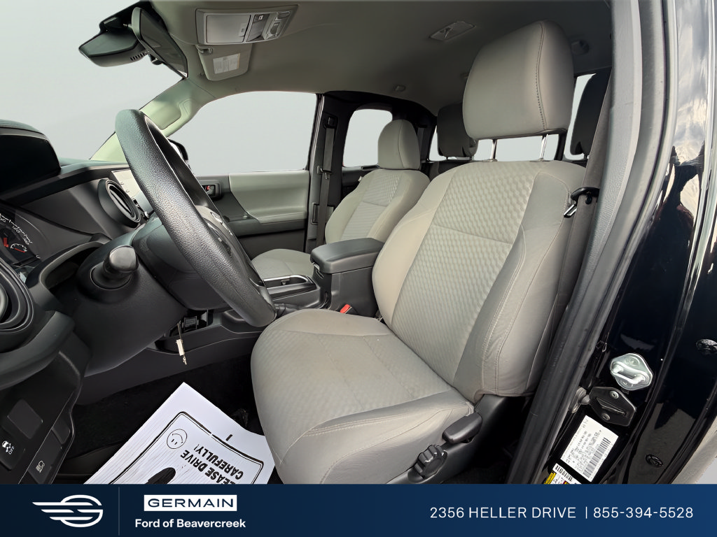 Used 2022 Toyota Tacoma SR w/ SR Convenience Package RWD image 11