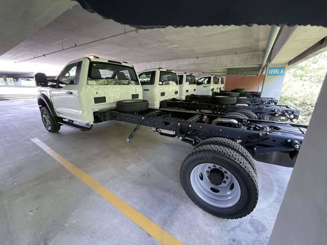 New 2025 Ford F550 4x4 Regular Cab Super Duty image 5