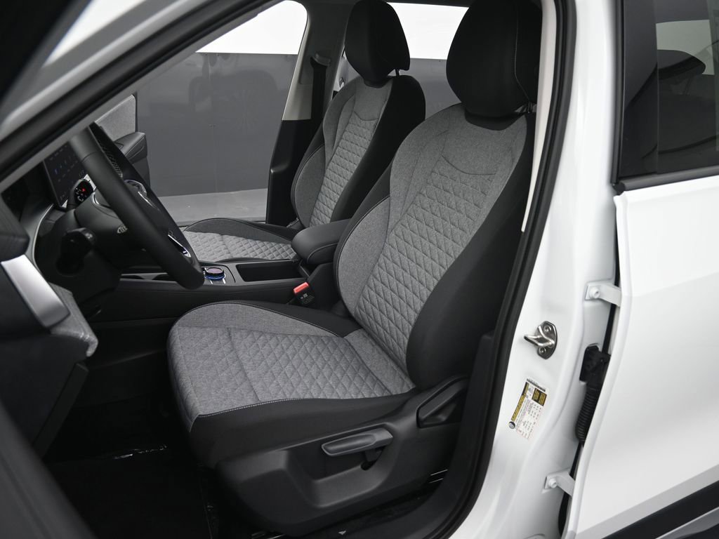 Used 2025 Volkswagen Tiguan S image 41