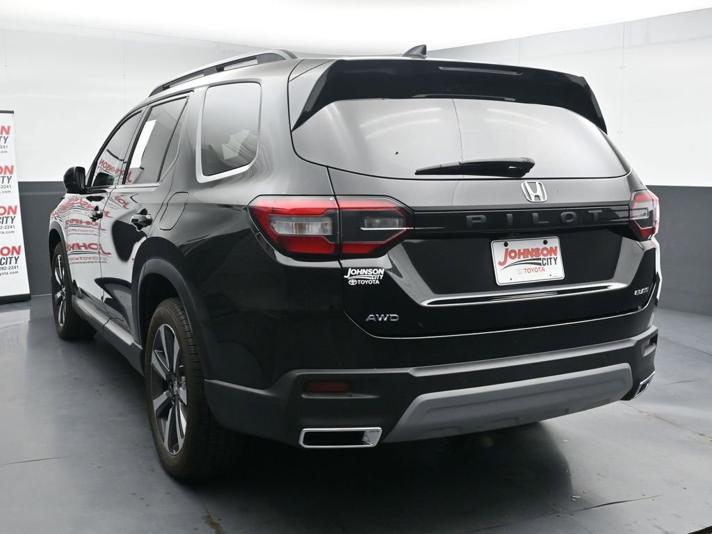 Used 2023 Honda Pilot Elite image 6