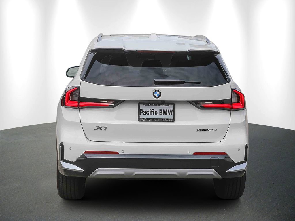 New 2026 BMW X1 xDrive28i w/ Technology Package AWD/4WD image 5