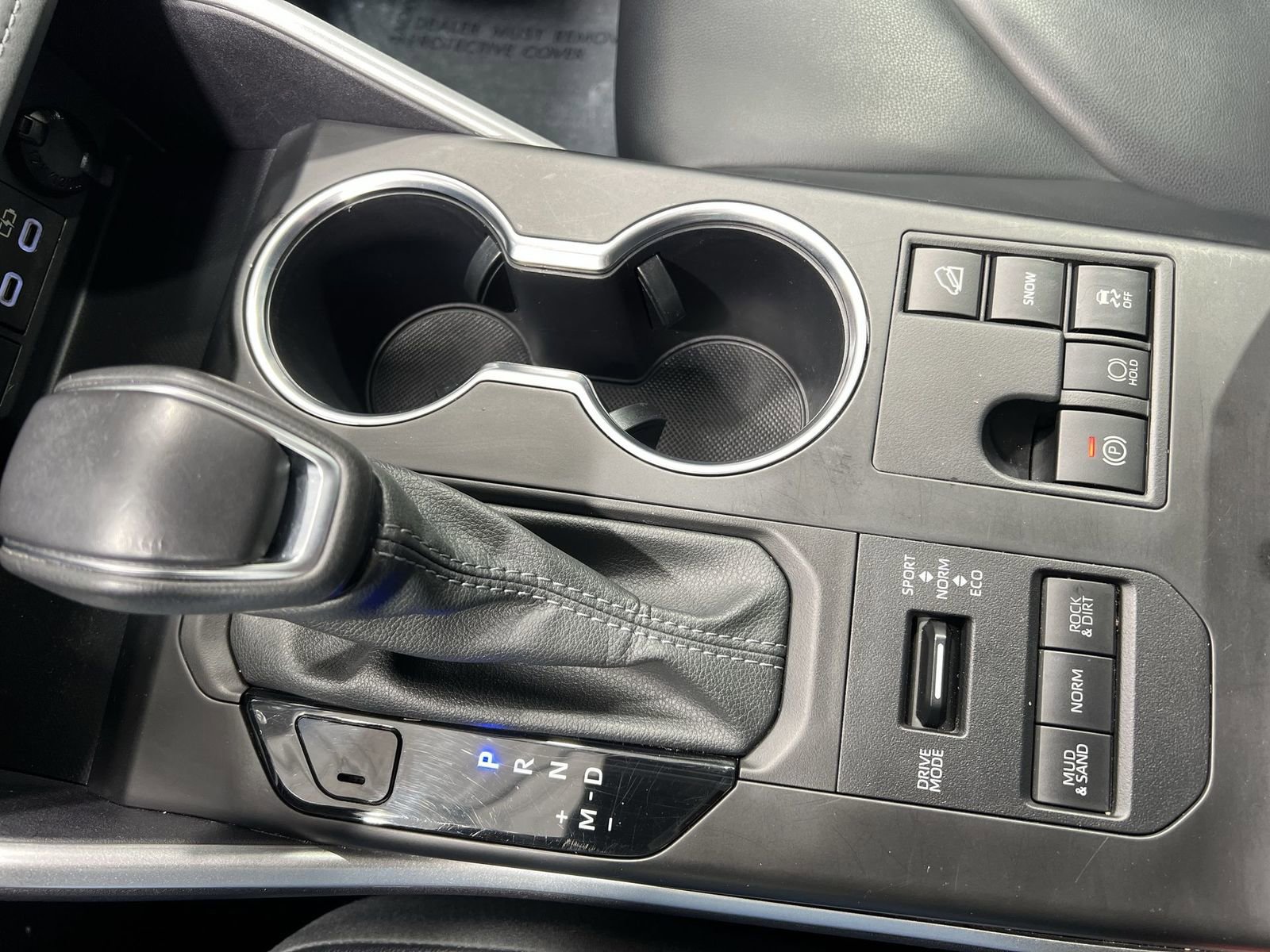 Used 2024 Toyota Highlander XLE image 19