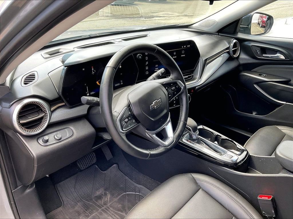 Used 2024 Chevrolet Trax ACTIV w/ Driver Confidence Package FWD image 8