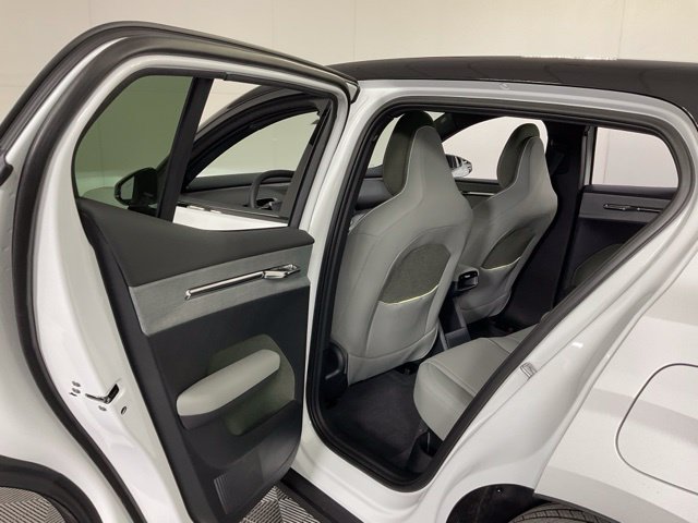 New 2026 Volvo EX30 Plus w/ Protection Package Premier AWD/4WD image 32