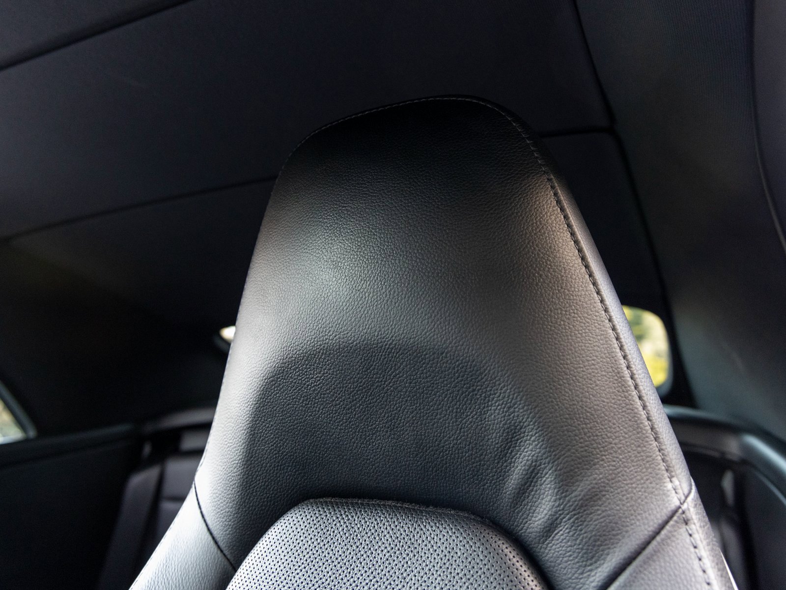 Used 2014 Porsche 911 Carrera 4S image 32