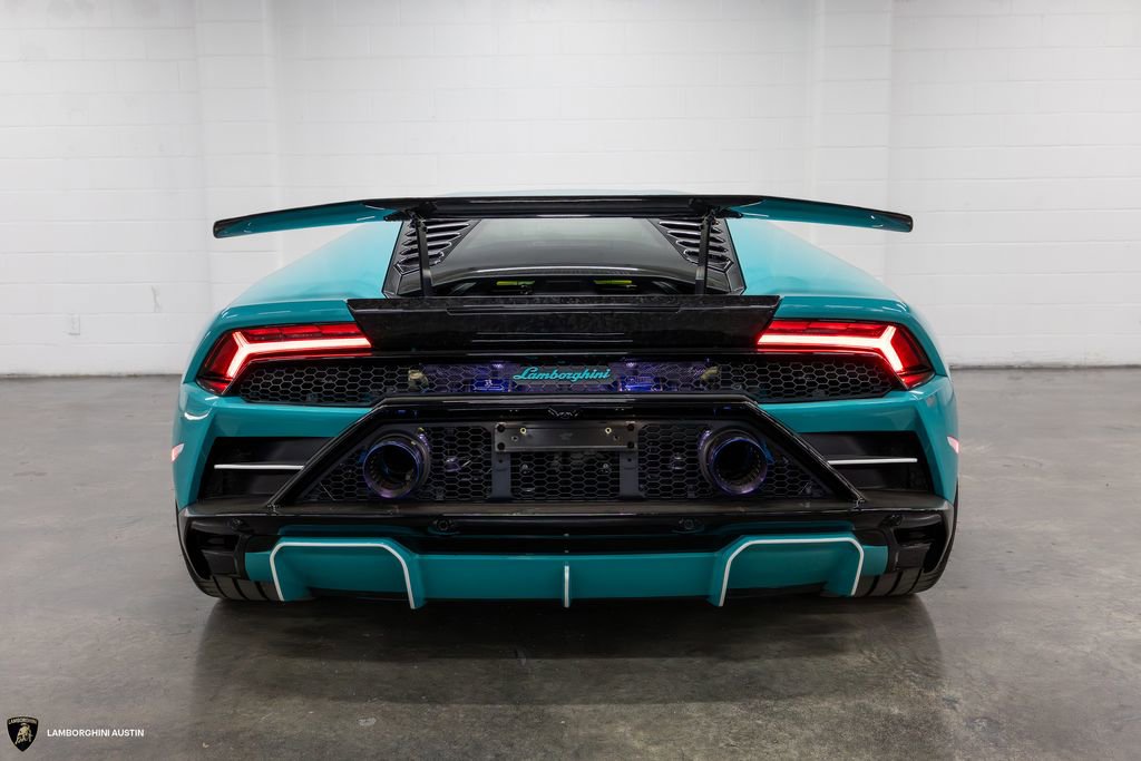 Used 2022 Lamborghini Huracan EVO RWD image 8